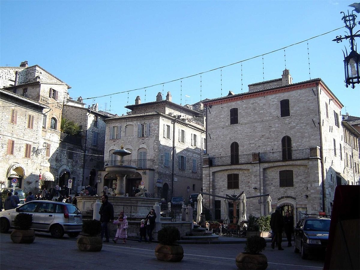 Piazza del Comune ad Assisi