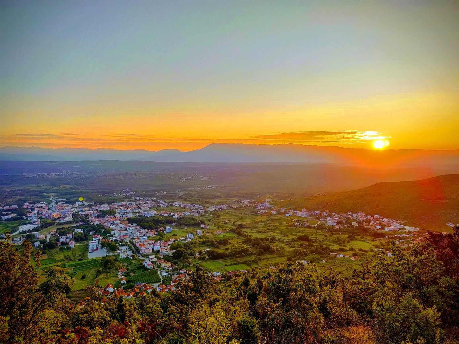 Tramonto sulla valle di Medjugorje