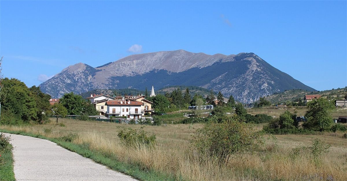Il massiccio del Morrone dietro Campo di Giove