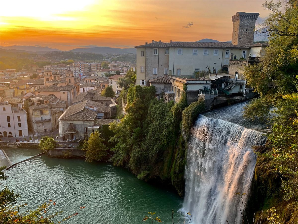 Cascata di Isola del Liri al tramonto